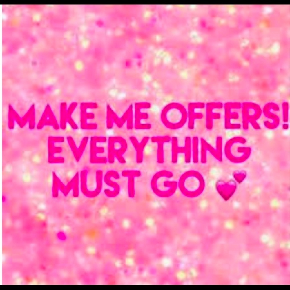 Everything must go! All bundles welcome with a huge discount!💋